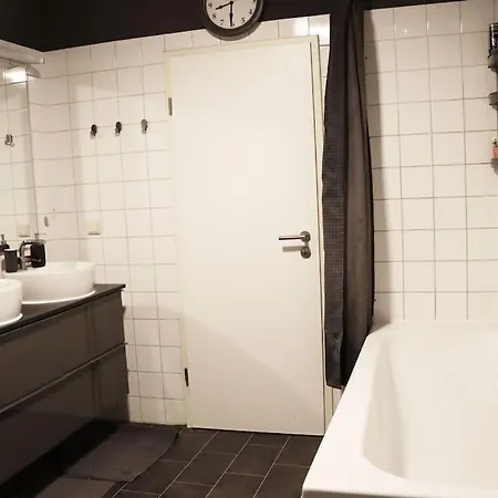 Gemuetliche & Ruhige Unterkunft Erftstadt Buitenkant foto